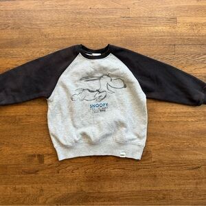 Zara boys vintage snoopy sweatshirt. Size 6. Worn once. Gray and black.